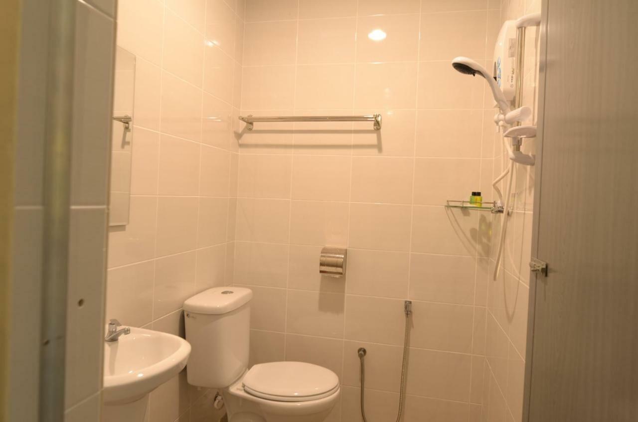 Hotel Pangkor Sj Pekan Pangkor Екстериор снимка