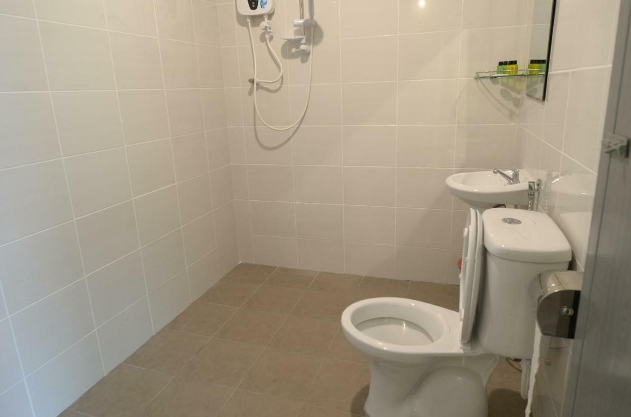 Hotel Pangkor Sj Pekan Pangkor Екстериор снимка